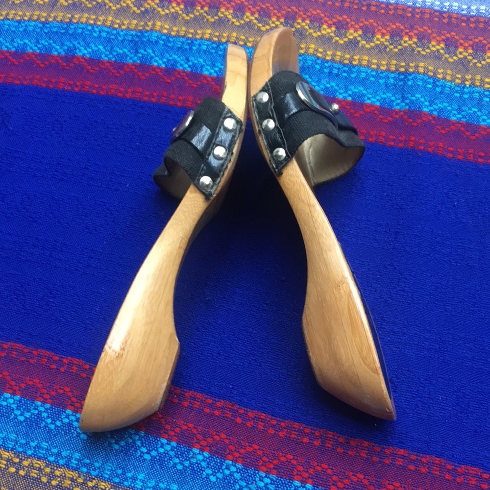 Women’s wooden flats size 36